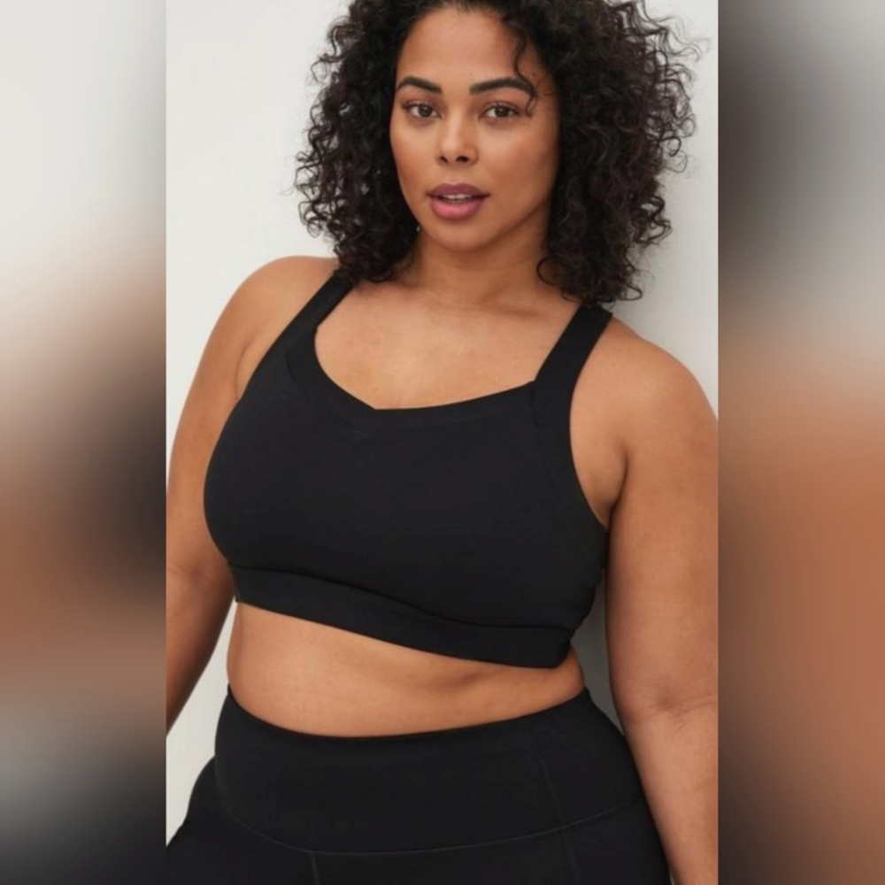 Torrid, NWT, Low-Impact Wireless V-neck, Racerback Active Sports Bra, Size 1X
